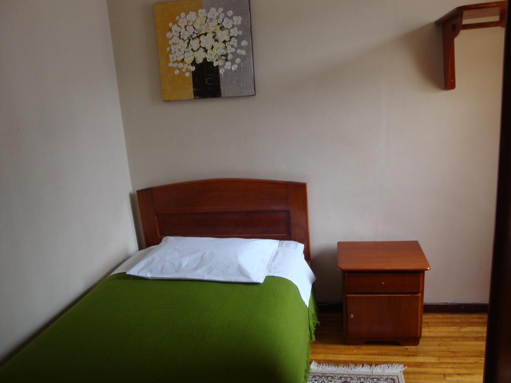 Hostal Santa Maria Gracia Кіто Номер фото